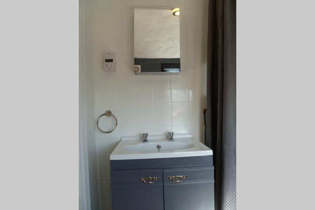Cosy And Peaceful Maisonette With Terrace, Kidderminster Bagian luar foto