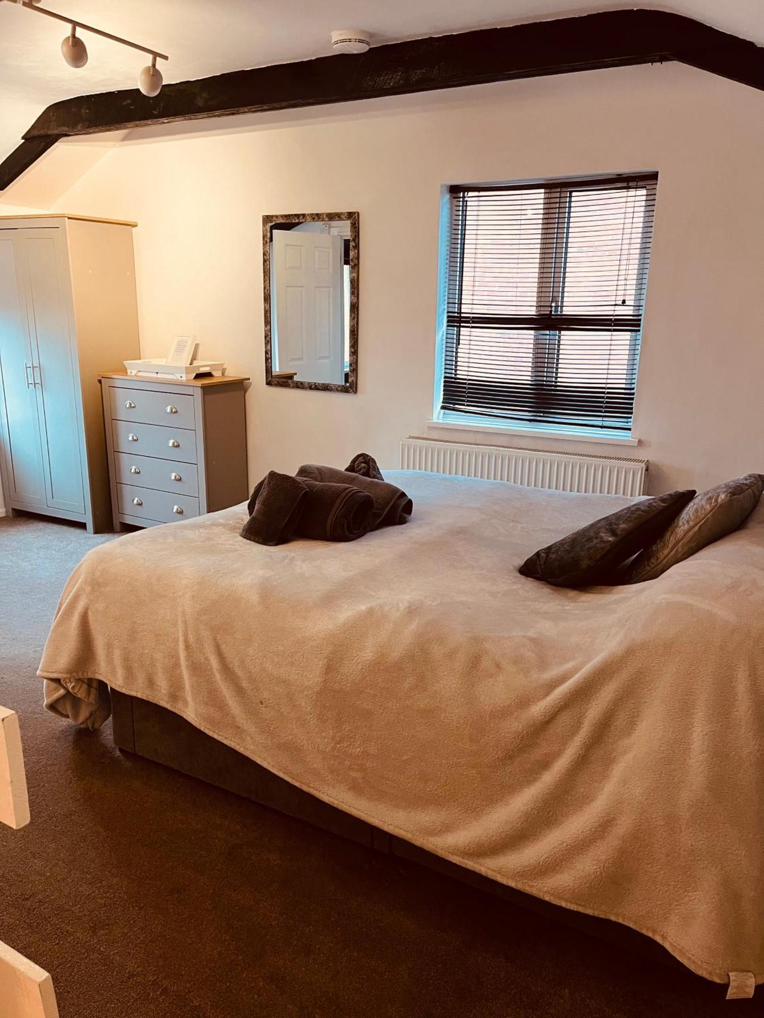Cosy And Peaceful Maisonette With Terrace, Kidderminster Bagian luar foto